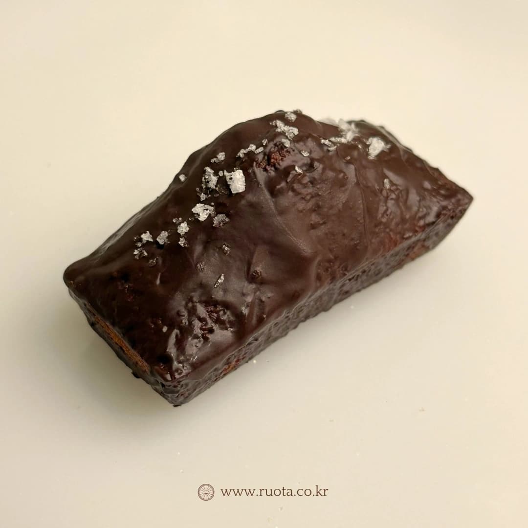 솔티드초콜릿 휘낭시에